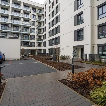Airport - Private Terrace & Parking - By Rentujemy Apartment *