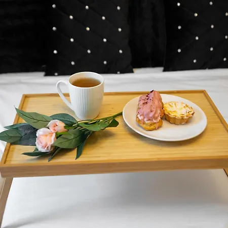 Airport - Private Terrace & Parking - By Rentujemy Apartment *